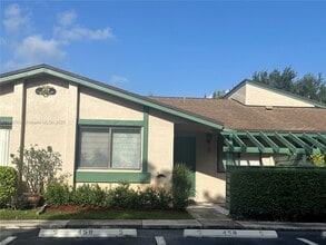 Building Photo - 458 Lakeview Dr
