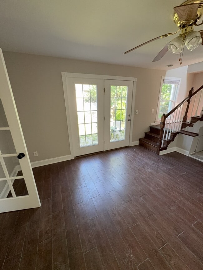 Building Photo - 500 OFF Rent!! Charming 3 Bed, 2 Bath Ranc...