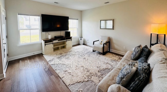 Building Photo - 342 Mcclelland Lp NE