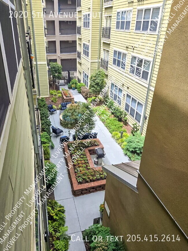 Building Photo - 2020 5th Ave S
