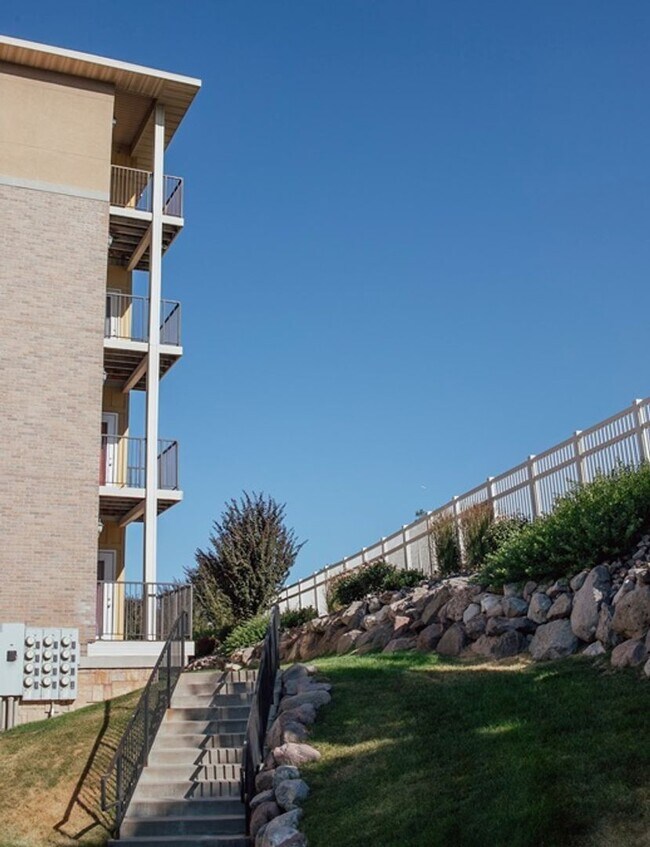 Foto del edificio - 165 Albion Village Way
