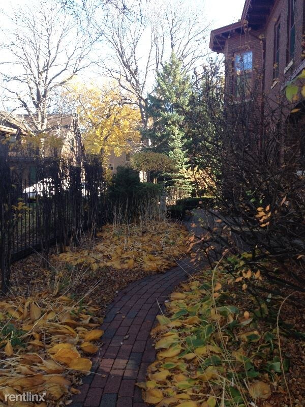 Building Photo - 2 br, 1 bath Apartment - 2409 Pillsbury Ave S