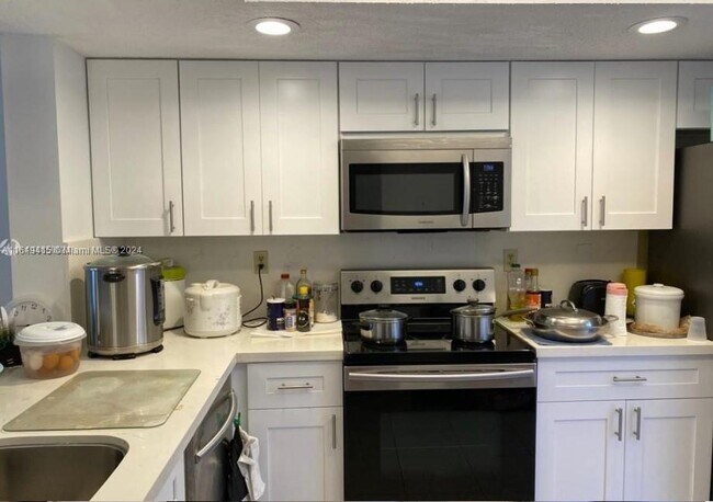 Foto del edificio - 16509 NE 26th Pl