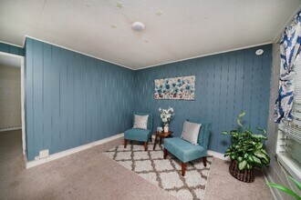 Building Photo - 821 Kinau St