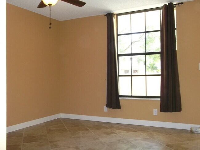 Foto del edificio - 743 SE 1st Way