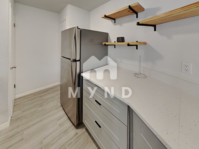 Building Photo - 4014 Dream Oak Pl APT 201