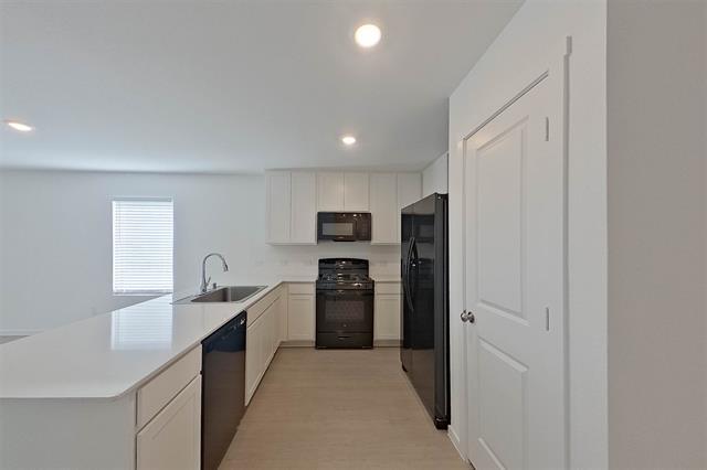 Building Photo - 3016 Yellow Pne Ave