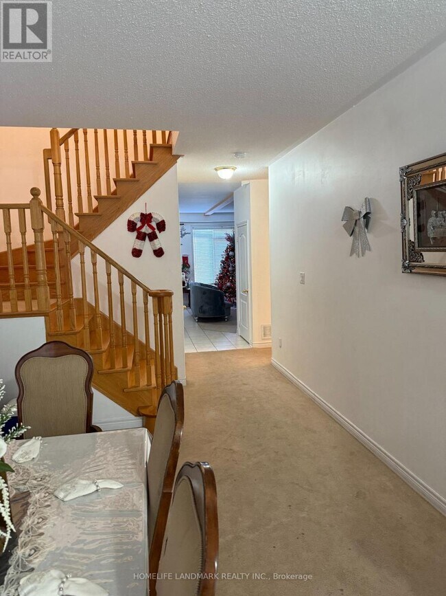 Building Photo - 15 Sleightholme Cres