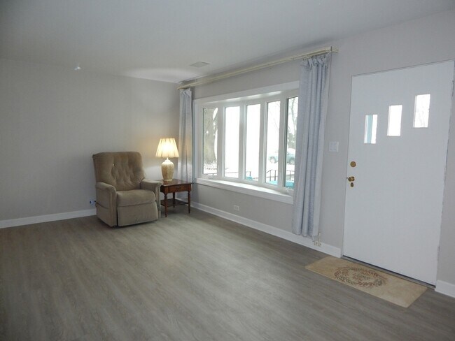 Building Photo - 1107 Santa Rosa Ave