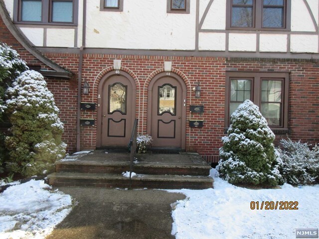 Foto del edificio - 48 Pierce Ave