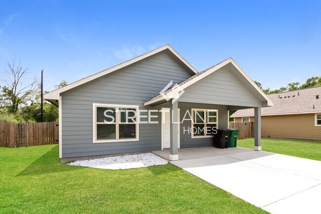 Building Photo - Charming 3 Bedroom in Houston!