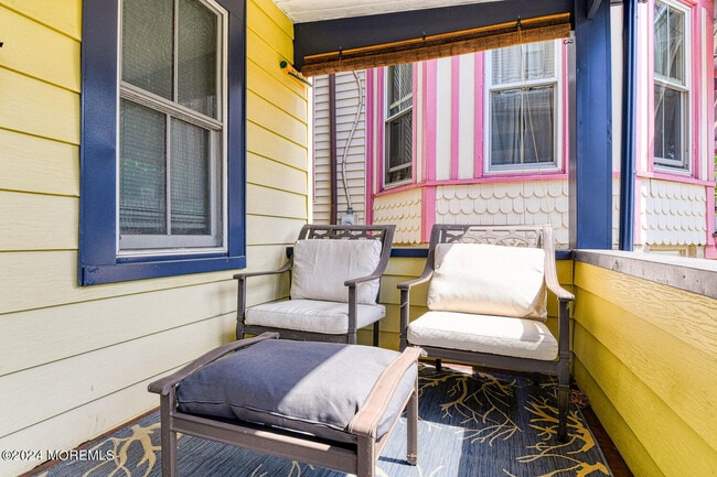 Building Photo - 13 Pilgrim Pathway