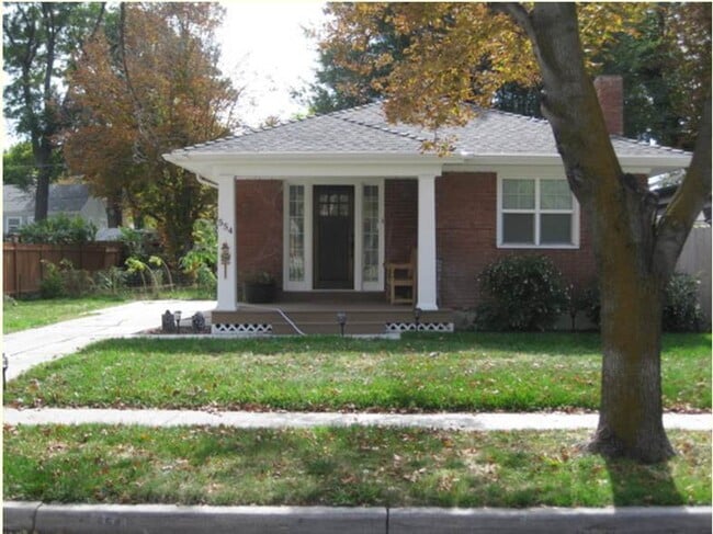 Photo - 554 E Commonwealth Ave House