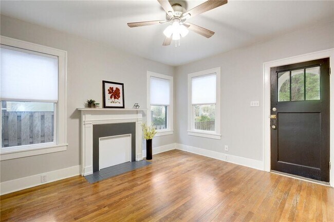 Foto del edificio - 705 W 35th St