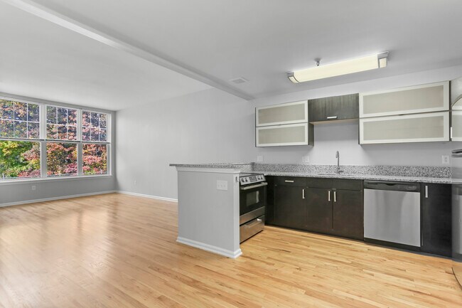 Building Photo - 100 Lansdale Ave