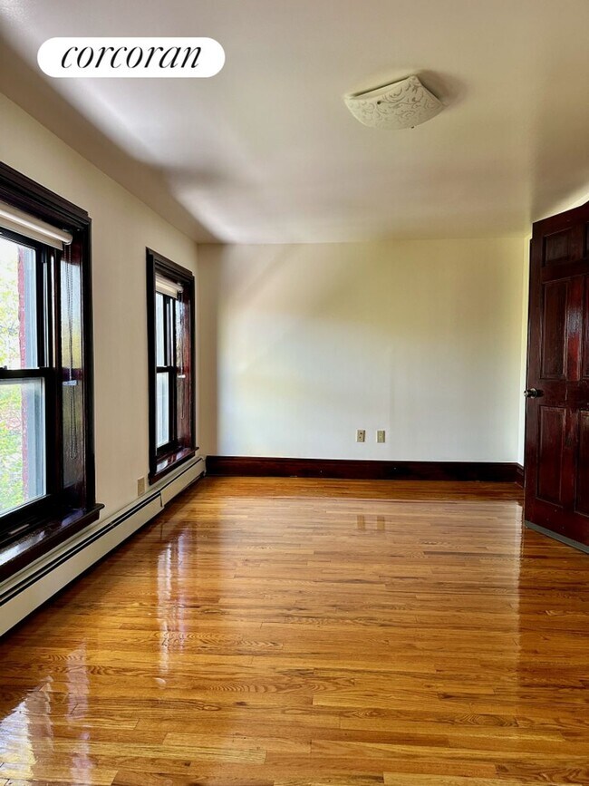 Foto del edificio - 43 Jefferson Ave