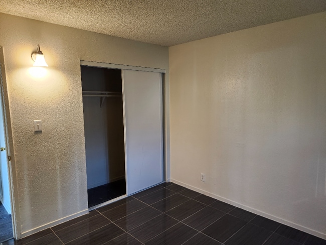 Foto del edificio - 2749 W Fairmont Ave