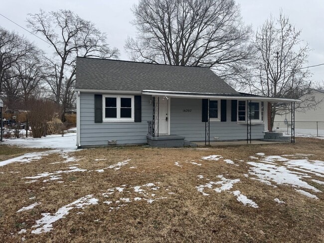 Building Photo - 16207 Lucia Dr