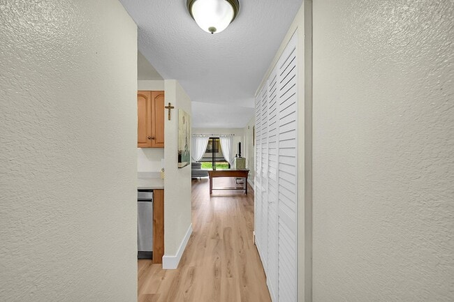 Building Photo - 9503 Boca Cove Cir