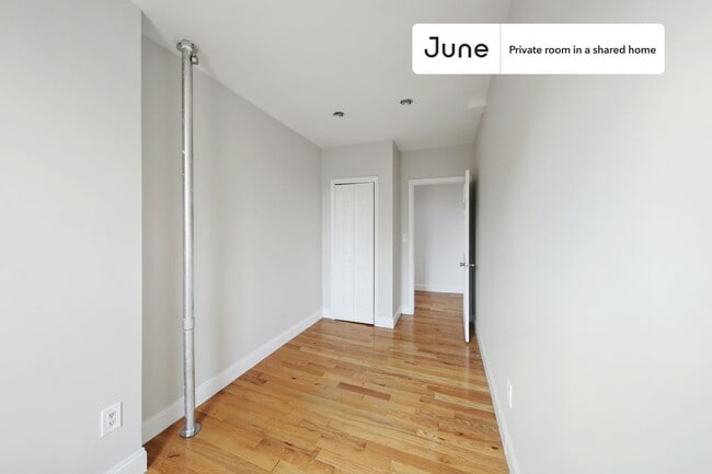 Foto del edificio - Room in Shared 4 bed/2 bath home