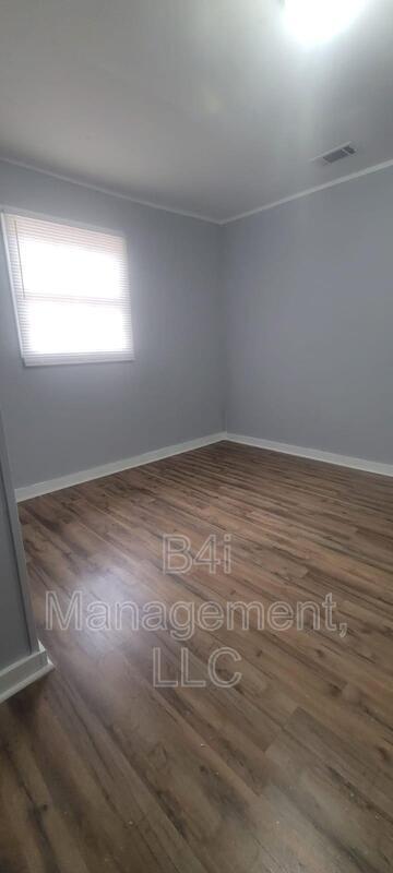 Foto del edificio - 214 Grady Ave NE