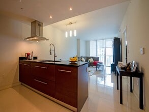 Building Photo - 485 Brickell Ave