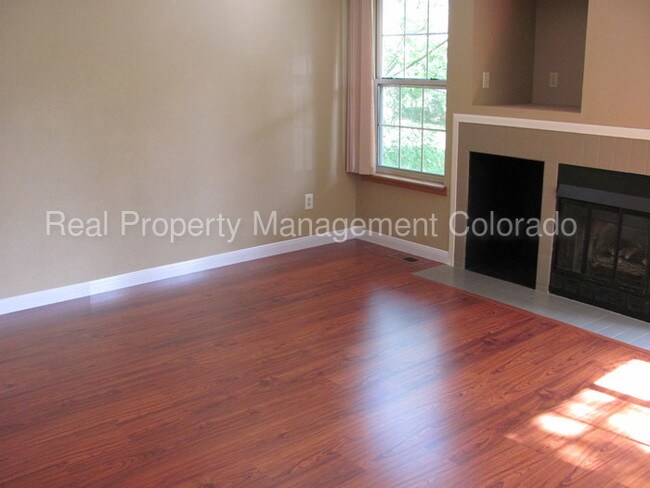Building Photo - 2204 Sunridge Cir