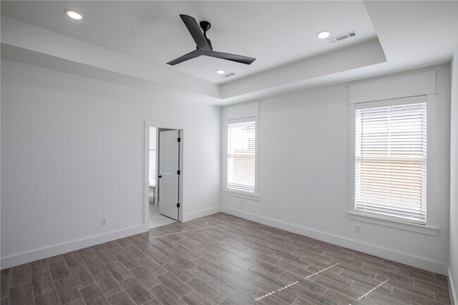 Foto del edificio - 4867 Farmhouse St