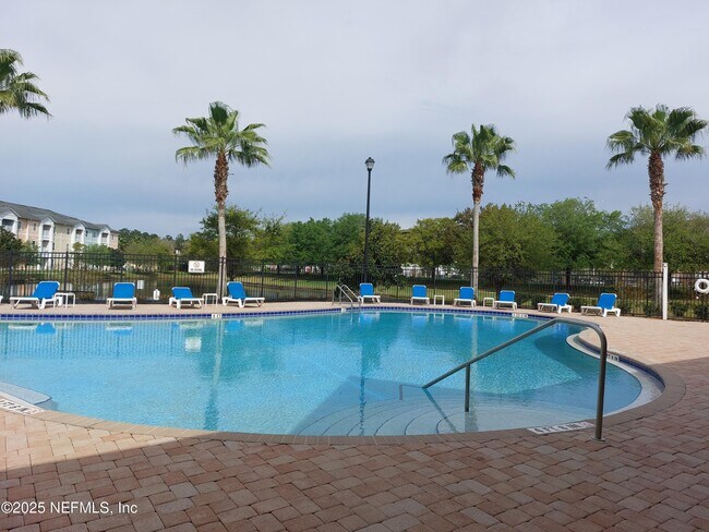 Foto del edificio - 4958 Key Lime Dr