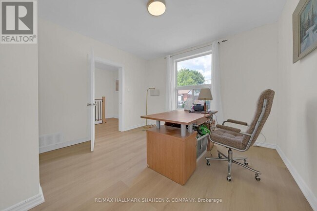 Building Photo - 203 Quebec St