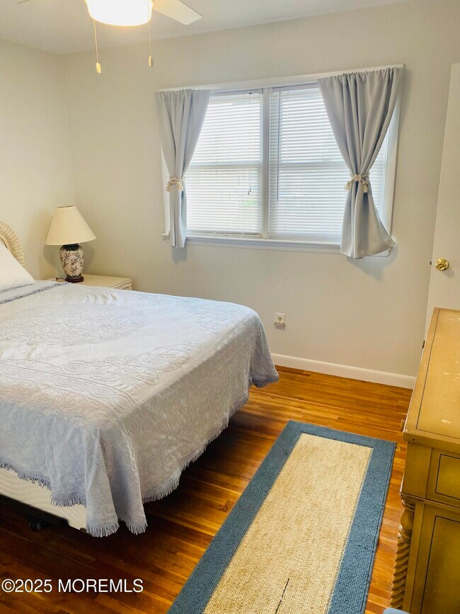 Building Photo - 4 Camden Ave