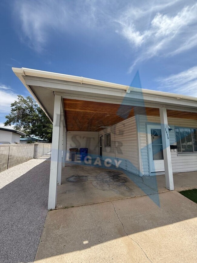 Foto del edificio - Cute 3-Bedroom with Large Backyard!