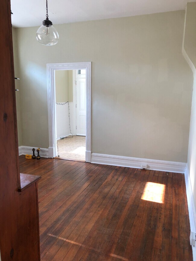Dining Room - 416 W Orange St