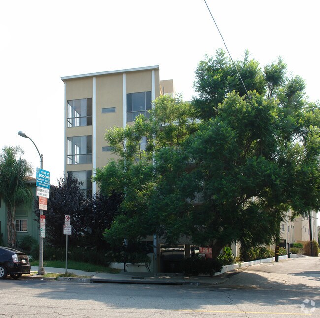 Building Photo - 484 S Roxbury Dr