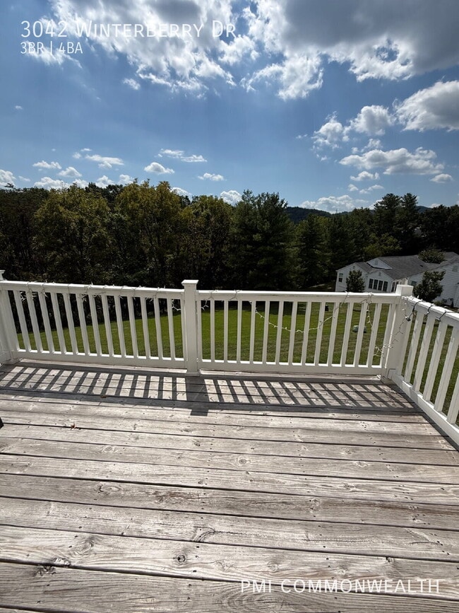 Building Photo - 3042 Winterberry Dr