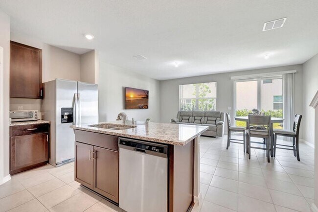 Foto del edificio - 3554 San Bernardino Way, Palm Springs, FL ...