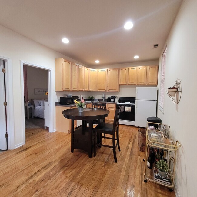 Foto del edificio - 3236 N Clifton Ave