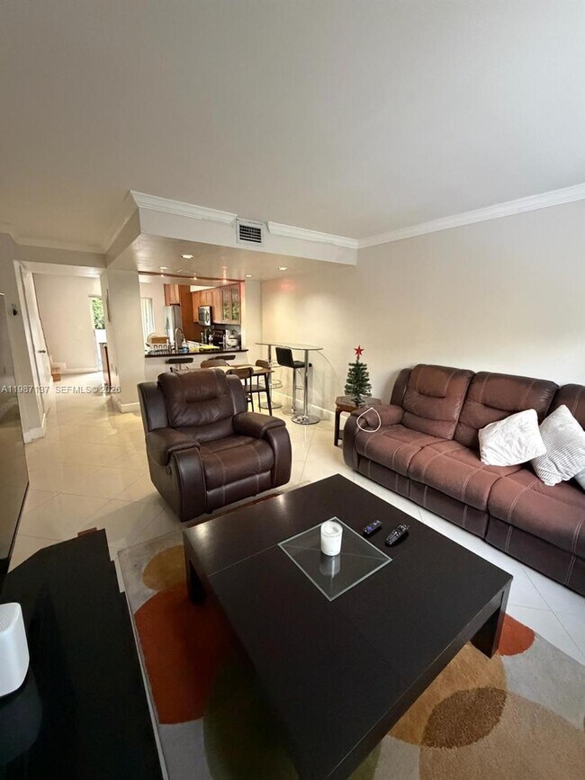 Foto del edificio - 8240 SW 149th Ct
