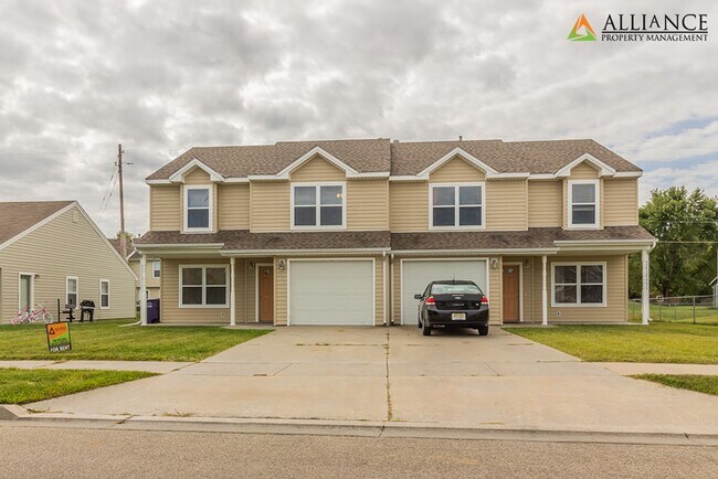 Foto del edificio - Large Duplex!