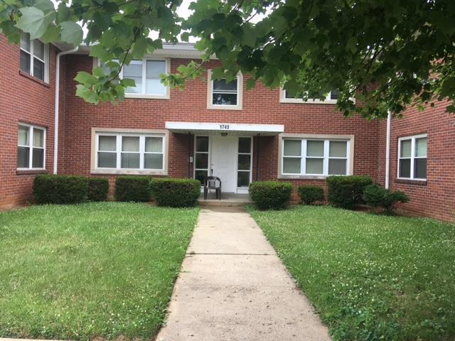 Building Photo - 1745 Newburg Rd