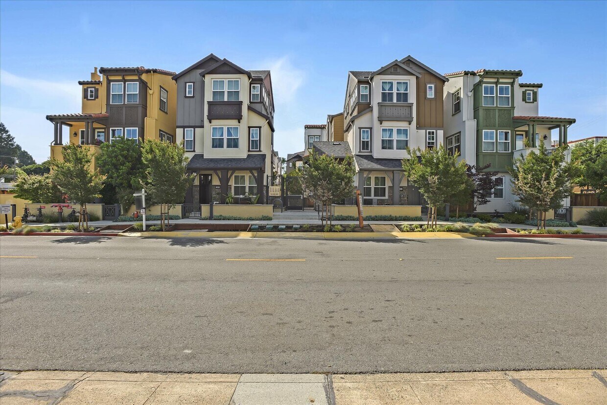 Primary Photo - 106 Tilton Ave