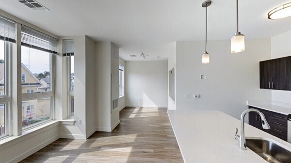 Foto del edificio - 180 Eastern Ave