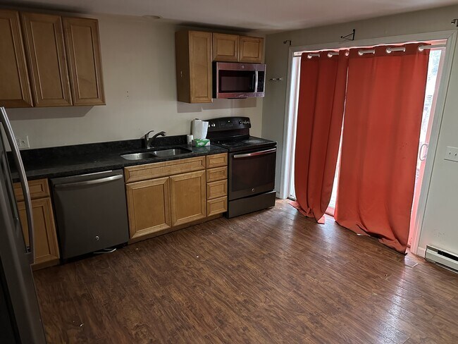 Foto del edificio - 1 Colburn Dr