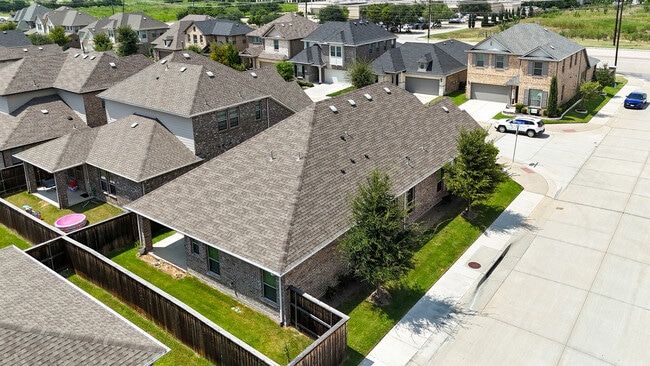 Foto del edificio - 2284 Bower Ln