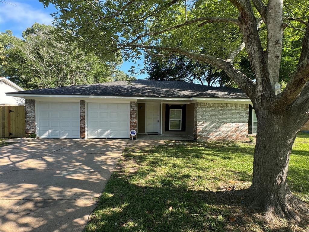Primary Photo - 723 Cherry Valley Dr