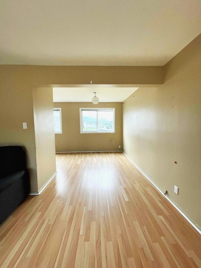Photo du bâtiment - 3 bedroom in Kitimat BC V8C 1W2