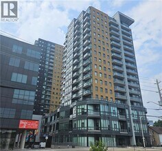 Building Photo - 104 Garment St