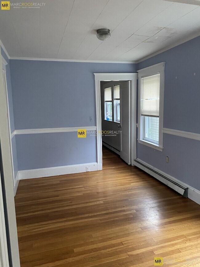Building Photo - 110 Kenrick St