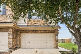 Building Photo - 3206 Pearl Bluff Ln