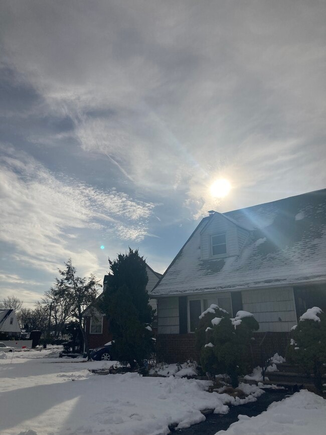 Building Photo - 764 Lenore Ln